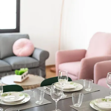 Villa Surfers Paradise- Fiber Wifi, Private Pool, Garden& Bbq
