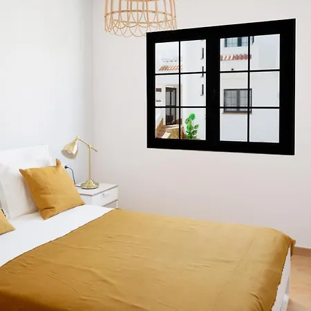 Villa Surfers Paradise- Fiber Wifi, Private Pool, Garden& Bbq Corralejo