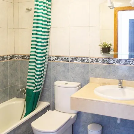 Surfers Paradise- Fiber Wifi, Private Pool, Garden& Bbq Villa *