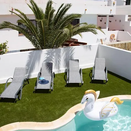 Surfers Paradise- Fiber Wifi, Private Pool, Garden& Bbq Corralejo