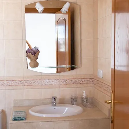 Surfers Paradise- Fiber Wifi, Private Pool, Garden& Bbq * Corralejo