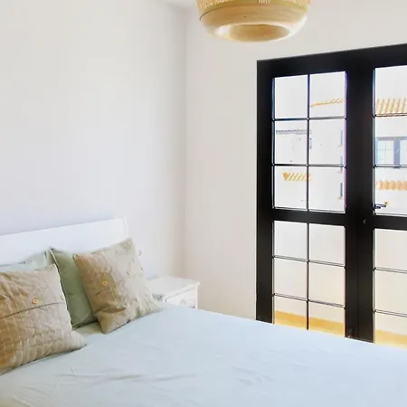 Surfers Paradise- Fiber Wifi, Private Pool, Garden& Bbq * Corralejo