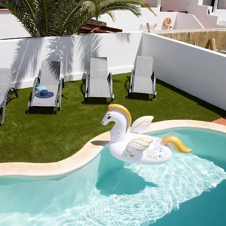 Surfers Paradise- Fiber Wifi, Private Pool, Garden& Bbq * Corralejo